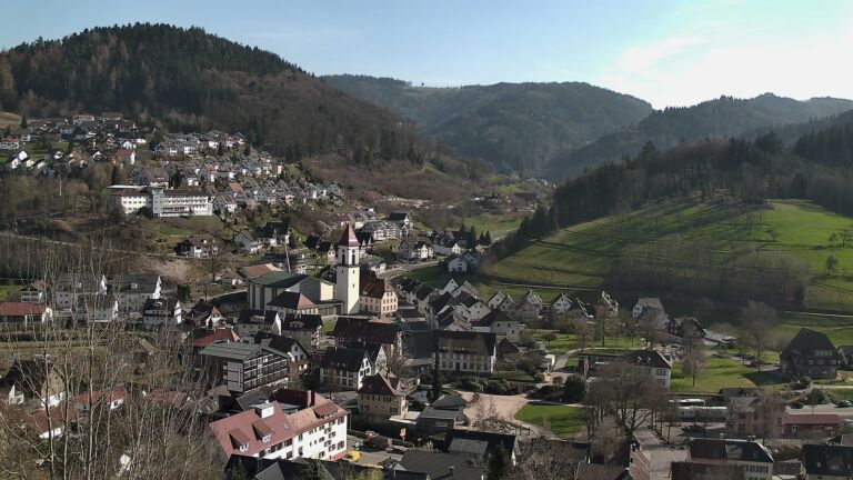 Dieses Bild zeigt eine Webcam-Aufnahme von Ottenhöfen, aufgenommen am Donnerstag, den 19.03.2026 um 15:30 Uhr