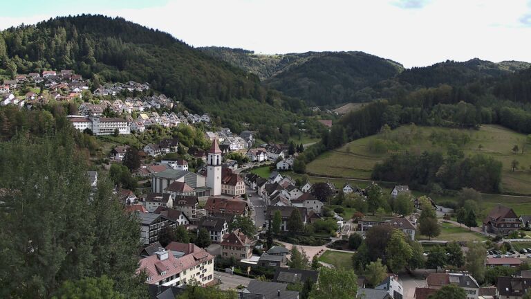 Dieses Bild zeigt eine Webcam-Aufnahme von Ottenhöfen, aufgenommen am Donnerstag, den 10.09.2026 um 15:50 Uhr
