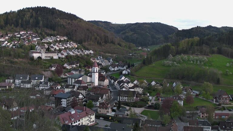 Dieses Bild zeigt eine Webcam-Aufnahme von Ottenhöfen, aufgenommen am Donnerstag, den 16.04.2026 um 20:00 Uhr