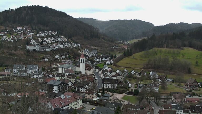 Dieses Bild zeigt eine Webcam-Aufnahme von Ottenhöfen, aufgenommen am Montag, den 16.02.2026 um 14:10 Uhr