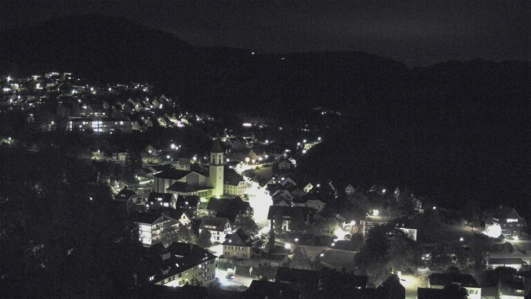 Dieses Bild zeigt eine Webcam-Aufnahme von Ottenhöfen, aufgenommen am Sonntag, den 20.09.2026 um 20:30 Uhr