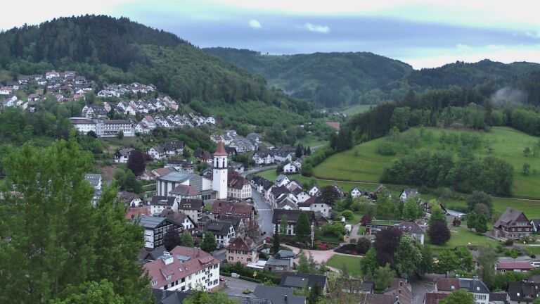 Dieses Bild zeigt eine Webcam-Aufnahme von Ottenhöfen, aufgenommen am Dienstag, den 05.05.2026 um 20:40 Uhr
