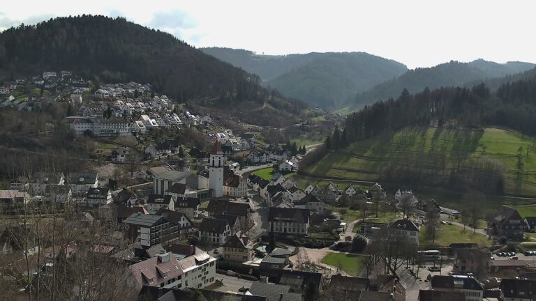 Dieses Bild zeigt eine Webcam-Aufnahme von Ottenhöfen, aufgenommen am Dienstag, den 03.03.2026 um 13:10 Uhr