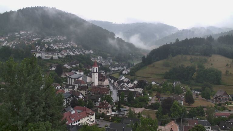 Dieses Bild zeigt eine Webcam-Aufnahme von Ottenhöfen, aufgenommen am Sonntag, den 19.07.2026 um 06:40 Uhr