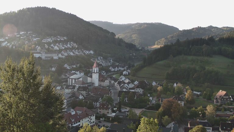 Dieses Bild zeigt eine Webcam-Aufnahme von Ottenhöfen, aufgenommen am Montag, den 05.10.2026 um 08:40 Uhr