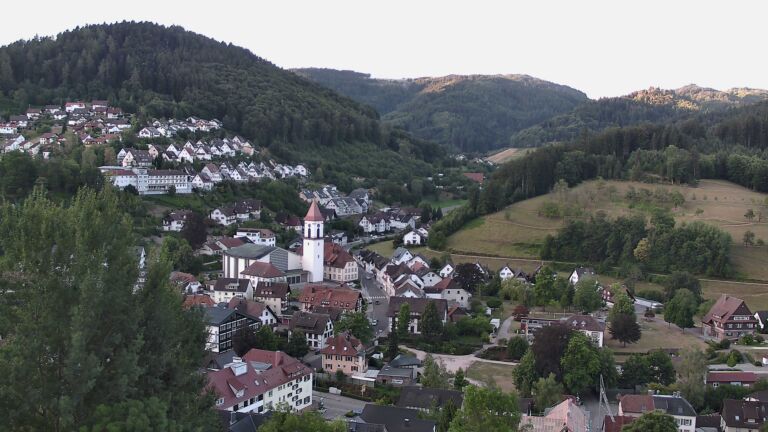 Dieses Bild zeigt eine Webcam-Aufnahme von Ottenhöfen, aufgenommen am Mittwoch, den 22.07.2026 um 06:30 Uhr