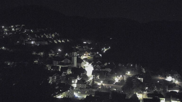 Dieses Bild zeigt eine Webcam-Aufnahme von Ottenhöfen, aufgenommen am Montag, den 13.07.2026 um 01:00 Uhr