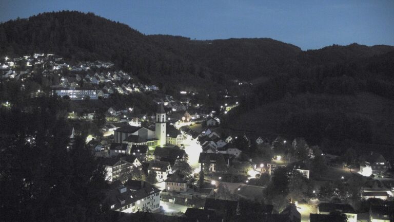 Dieses Bild zeigt eine Webcam-Aufnahme von Ottenhöfen, aufgenommen am Freitag, den 02.10.2026 um 19:50 Uhr