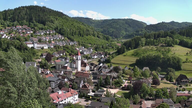 Dieses Bild zeigt eine Webcam-Aufnahme von Ottenhöfen, aufgenommen am Samstag, den 23.05.2026 um 16:40 Uhr