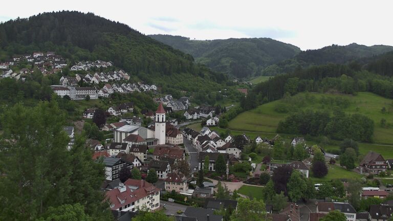 Dieses Bild zeigt eine Webcam-Aufnahme von Ottenhöfen, aufgenommen am Mittwoch, den 20.05.2026 um 15:00 Uhr