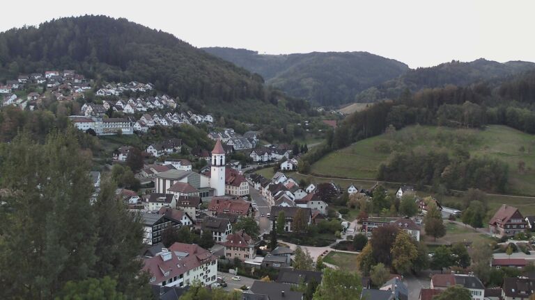 Dieses Bild zeigt eine Webcam-Aufnahme von Ottenhöfen, aufgenommen am Dienstag, den 29.09.2026 um 07:10 Uhr