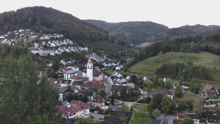 Dieses Bild zeigt eine Webcam-Aufnahme von Ottenhöfen, aufgenommen am Samstag, den 19.09.2026 um 07:00 Uhr