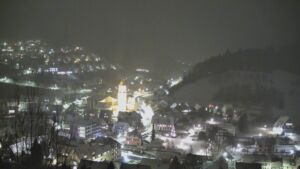 Dieses Bild zeigt eine Webcam-Aufnahme von Ottenhöfen, aufgenommen am Mittwoch, den 07.01.2026 um 18:40 Uhr