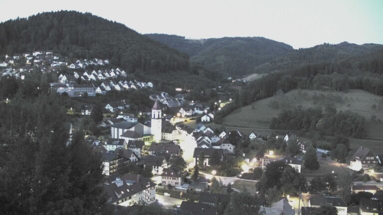 Dieses Bild zeigt eine Webcam-Aufnahme von Ottenhöfen, aufgenommen am Mittwoch, den 22.07.2026 um 05:00 Uhr