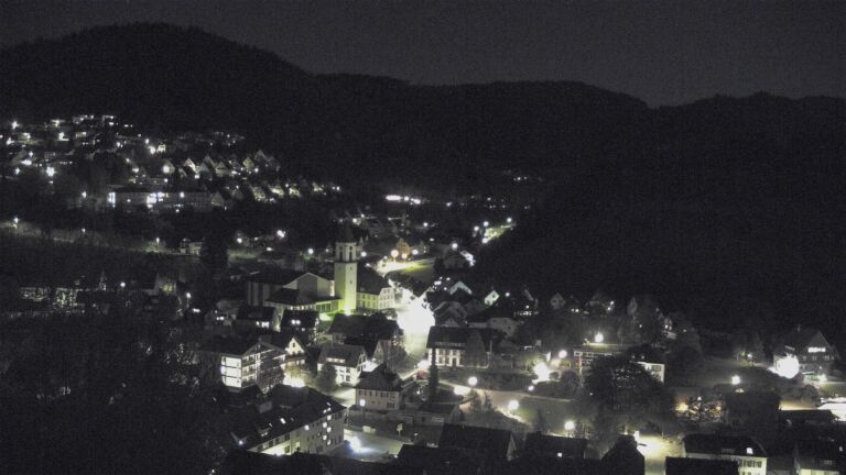 Dieses Bild zeigt eine Webcam-Aufnahme von Ottenhöfen, aufgenommen am Freitag, den 24.04.2026 um 22:00 Uhr