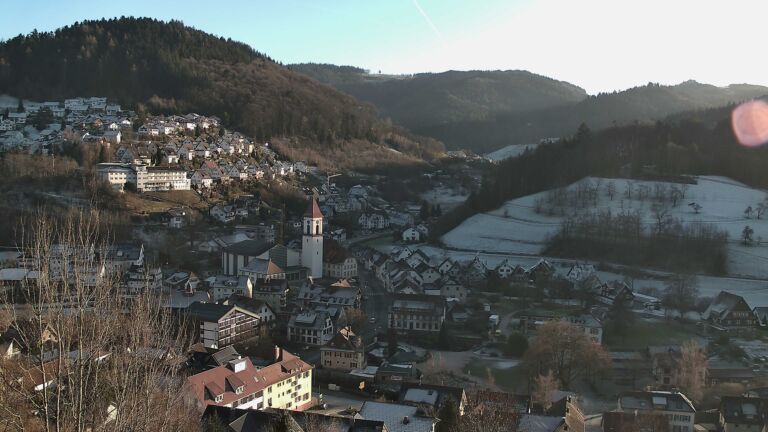 Dieses Bild zeigt eine Webcam-Aufnahme von Ottenhöfen, aufgenommen am Mittwoch, den 31.12.2025 um 15:10 Uhr