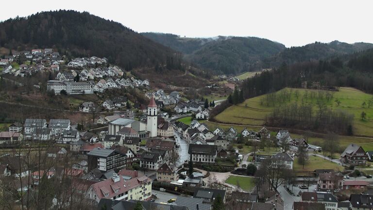 Dieses Bild zeigt eine Webcam-Aufnahme von Ottenhöfen, aufgenommen am Montag, den 16.02.2026 um 15:00 Uhr