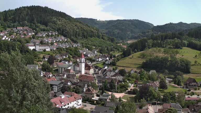 Dieses Bild zeigt eine Webcam-Aufnahme von Ottenhöfen, aufgenommen am Sonntag, den 28.06.2026 um 16:40 Uhr