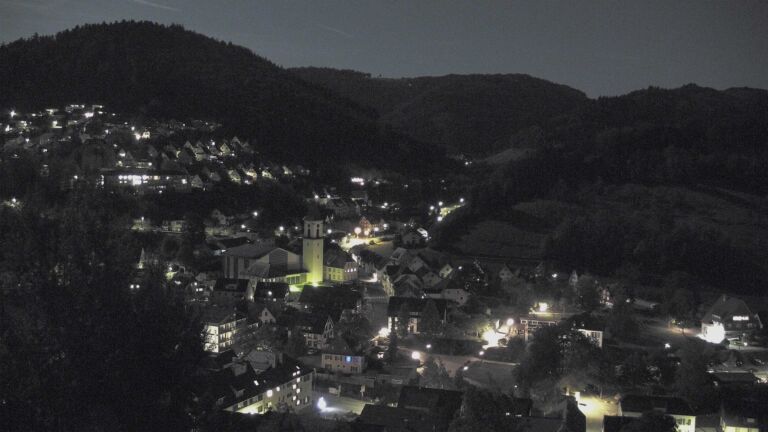 Dieses Bild zeigt eine Webcam-Aufnahme von Ottenhöfen, aufgenommen am Samstag, den 26.09.2026 um 22:00 Uhr