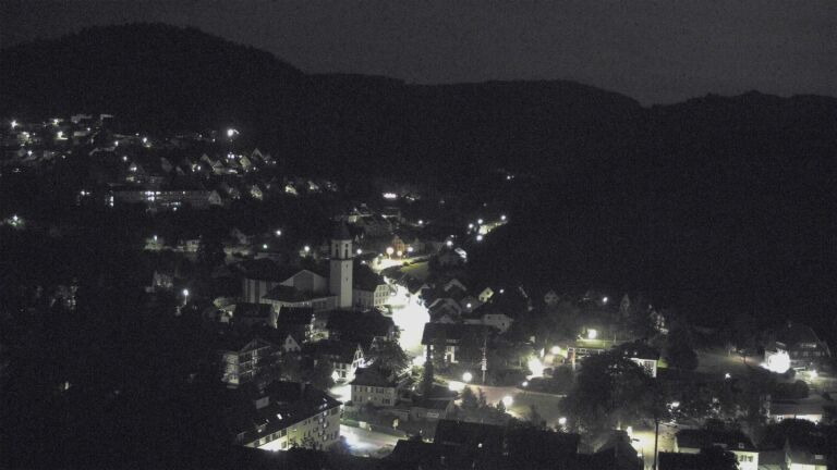 Dieses Bild zeigt eine Webcam-Aufnahme von Ottenhöfen, aufgenommen am Freitag, den 26.06.2026 um 00:30 Uhr