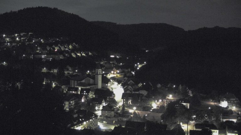 Dieses Bild zeigt eine Webcam-Aufnahme von Ottenhöfen, aufgenommen am Sonntag, den 02.08.2026 um 01:00 Uhr