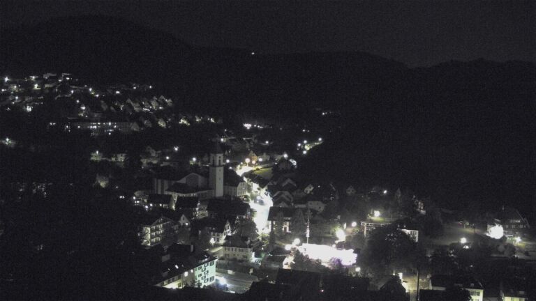 Dieses Bild zeigt eine Webcam-Aufnahme von Ottenhöfen, aufgenommen am Freitag, den 19.06.2026 um 23:00 Uhr