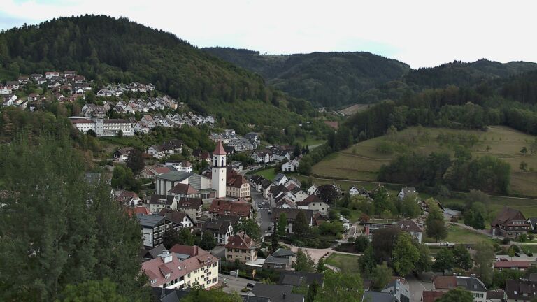 Dieses Bild zeigt eine Webcam-Aufnahme von Ottenhöfen, aufgenommen am Mittwoch, den 02.09.2026 um 17:30 Uhr