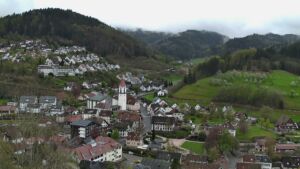 Dieses Bild zeigt eine Webcam-Aufnahme von Ottenhöfen, aufgenommen am Sonntag, den 12.04.2026 um 12:30 Uhr