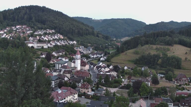 Dieses Bild zeigt eine Webcam-Aufnahme von Ottenhöfen, aufgenommen am Samstag, den 18.07.2026 um 21:30 Uhr
