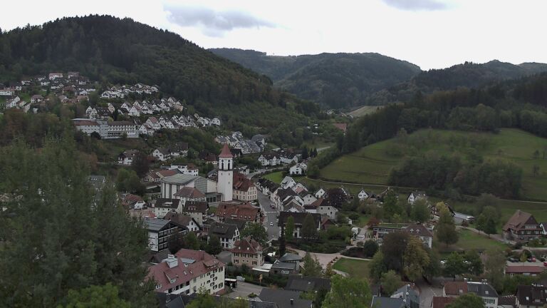 Dieses Bild zeigt eine Webcam-Aufnahme von Ottenhöfen, aufgenommen am Freitag, den 09.10.2026 um 12:00 Uhr