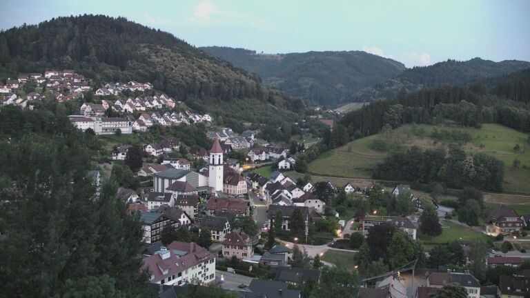 Dieses Bild zeigt eine Webcam-Aufnahme von Ottenhöfen, aufgenommen am Samstag, den 27.06.2026 um 22:00 Uhr