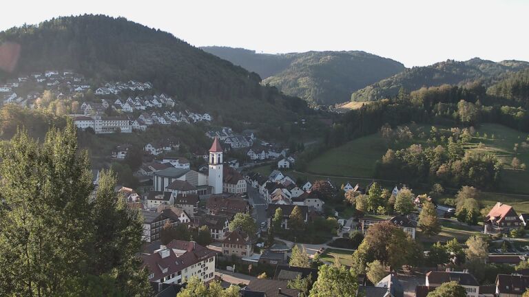 Dieses Bild zeigt eine Webcam-Aufnahme von Ottenhöfen, aufgenommen am Samstag, den 26.09.2026 um 08:40 Uhr