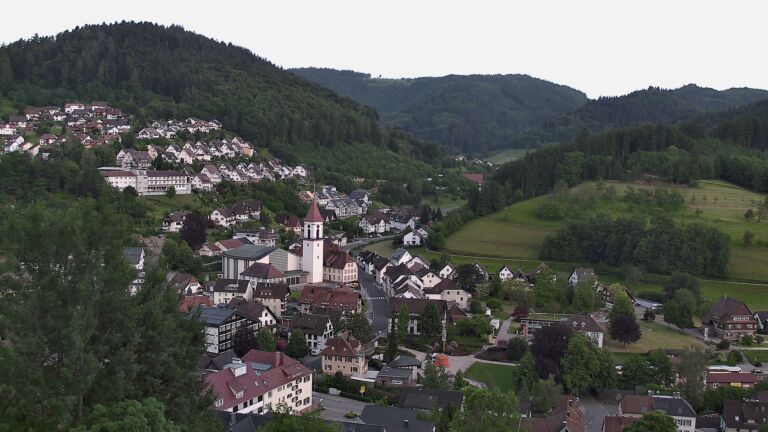 Dieses Bild zeigt eine Webcam-Aufnahme von Ottenhöfen, aufgenommen am Sonntag, den 24.05.2026 um 20:40 Uhr