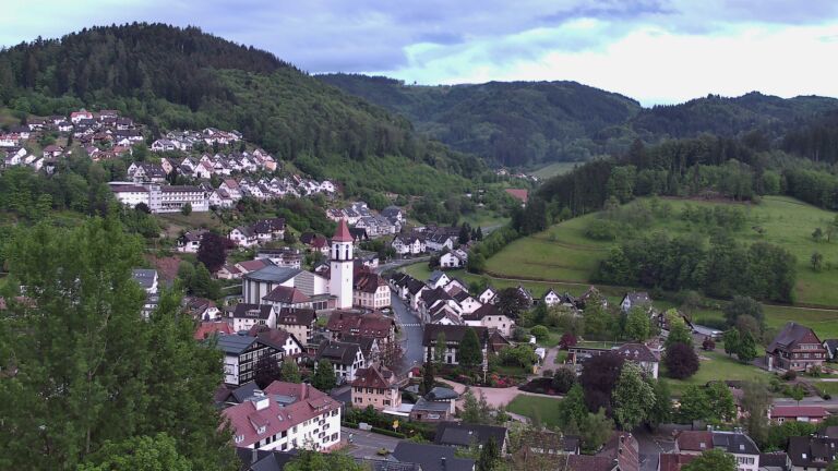 Dieses Bild zeigt eine Webcam-Aufnahme von Ottenhöfen, aufgenommen am Dienstag, den 05.05.2026 um 20:30 Uhr