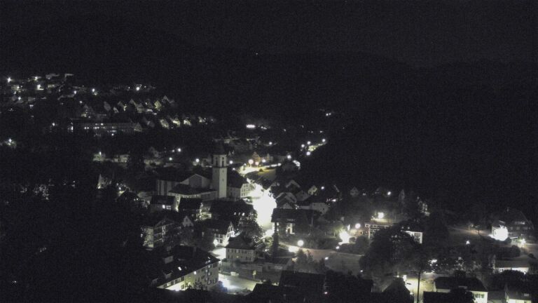 Dieses Bild zeigt eine Webcam-Aufnahme von Ottenhöfen, aufgenommen am Sonntag, den 19.07.2026 um 00:00 Uhr