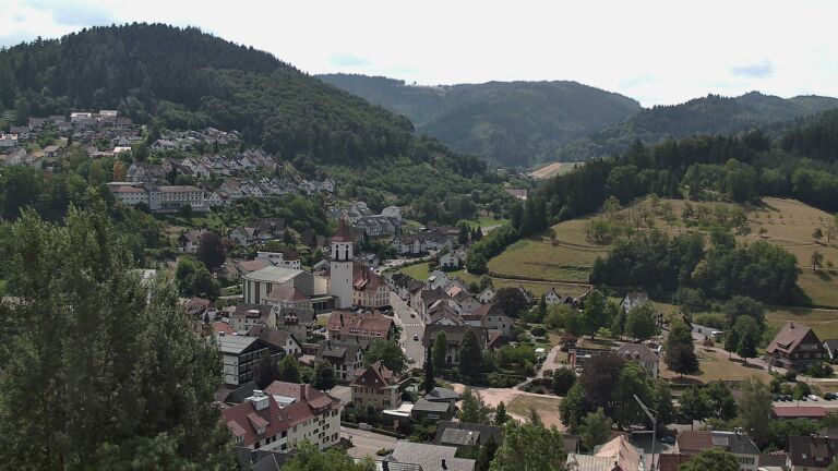 Dieses Bild zeigt eine Webcam-Aufnahme von Ottenhöfen, aufgenommen am Donnerstag, den 16.07.2026 um 12:10 Uhr