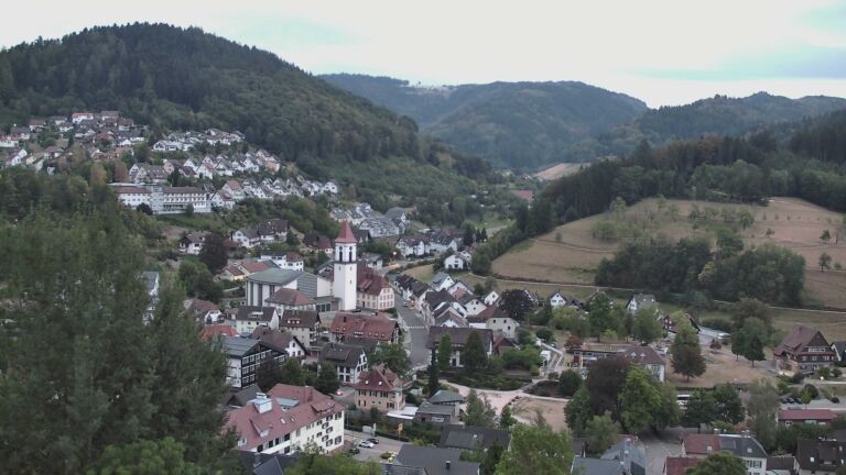 Dieses Bild zeigt eine Webcam-Aufnahme von Ottenhöfen, aufgenommen am Dienstag, den 18.08.2026 um 06:10 Uhr