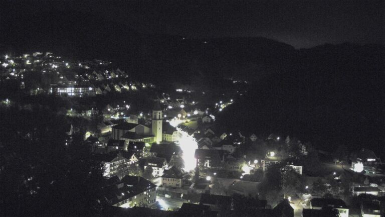Dieses Bild zeigt eine Webcam-Aufnahme von Ottenhöfen, aufgenommen am Samstag, den 17.10.2026 um 19:50 Uhr