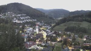 Dieses Bild zeigt eine Webcam-Aufnahme von Ottenhöfen, aufgenommen am Freitag, den 16.10.2026 um 07:20 Uhr