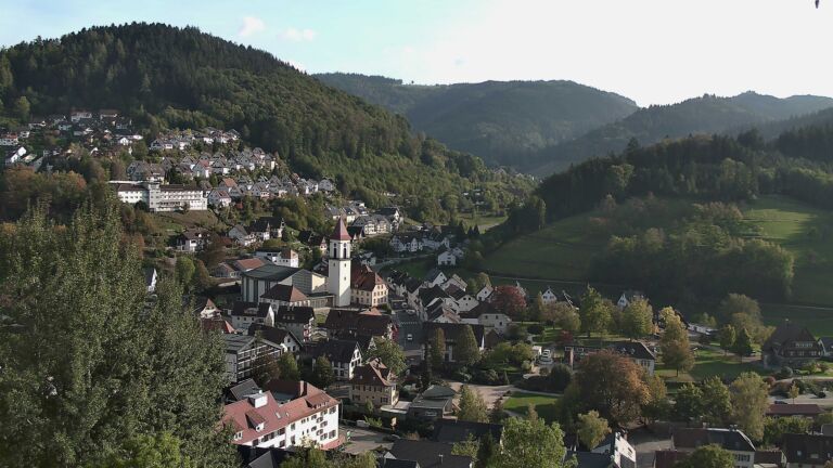 Dieses Bild zeigt eine Webcam-Aufnahme von Ottenhöfen, aufgenommen am Montag, den 19.10.2026 um 16:20 Uhr