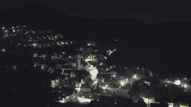 Dieses Bild zeigt eine Webcam-Aufnahme von Ottenhöfen, aufgenommen am Donnerstag, den 06.08.2026 um 23:30 Uhr