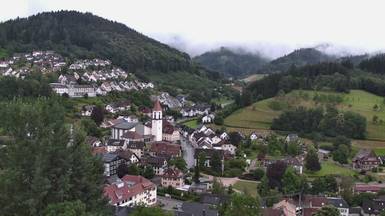 Dieses Bild zeigt eine Webcam-Aufnahme von Ottenhöfen, aufgenommen am Montag, den 29.06.2026 um 06:40 Uhr