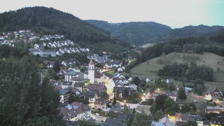 Dieses Bild zeigt eine Webcam-Aufnahme von Ottenhöfen, aufgenommen am Dienstag, den 14.07.2026 um 05:00 Uhr