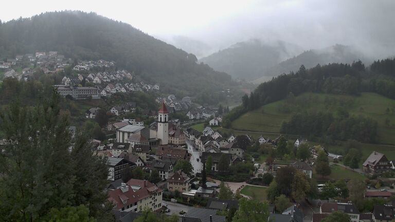 Dieses Bild zeigt eine Webcam-Aufnahme von Ottenhöfen, aufgenommen am Donnerstag, den 08.10.2026 um 17:20 Uhr