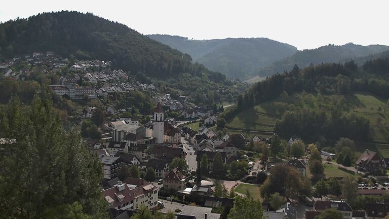 Dieses Bild zeigt eine Webcam-Aufnahme von Ottenhöfen, aufgenommen am Sonntag, den 04.10.2026 um 12:30 Uhr