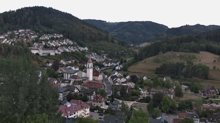 Dieses Bild zeigt eine Webcam-Aufnahme von Ottenhöfen, aufgenommen am Mittwoch, den 26.08.2026 um 19:50 Uhr