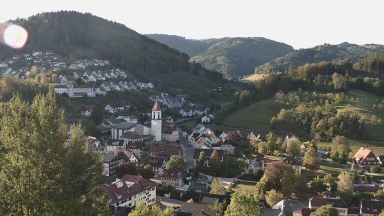 Dieses Bild zeigt eine Webcam-Aufnahme von Ottenhöfen, aufgenommen am Sonntag, den 27.09.2026 um 08:50 Uhr