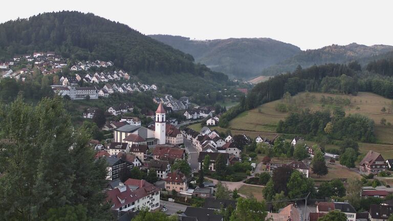 Dieses Bild zeigt eine Webcam-Aufnahme von Ottenhöfen, aufgenommen am Samstag, den 18.07.2026 um 06:30 Uhr