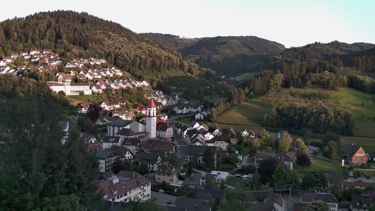 Dieses Bild zeigt eine Webcam-Aufnahme von Ottenhöfen, aufgenommen am Donnerstag, den 18.06.2026 um 20:50 Uhr
