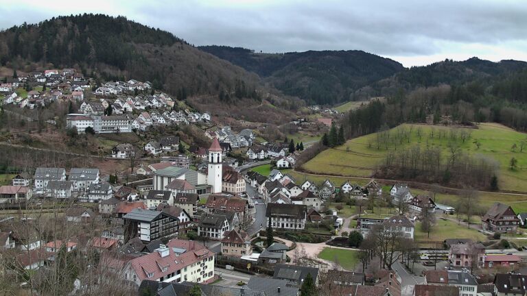 Dieses Bild zeigt eine Webcam-Aufnahme von Ottenhöfen, aufgenommen am Sonntag, den 22.02.2026 um 16:10 Uhr